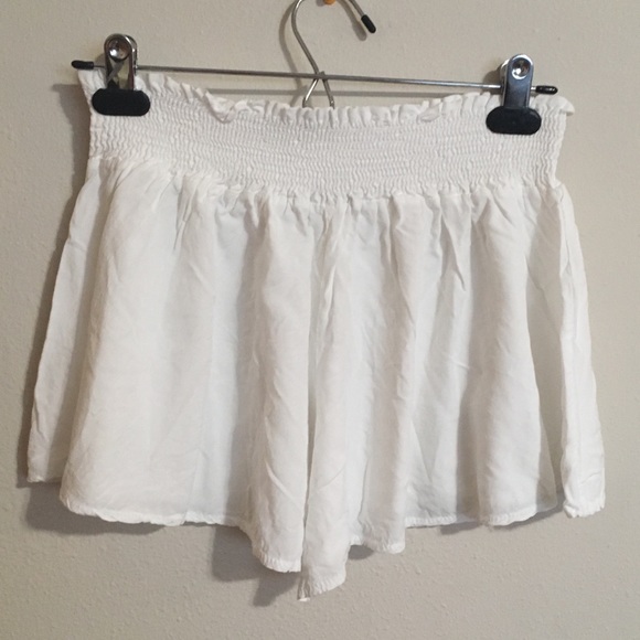 ❌SOLD❌Brandy Melville Shorts - Picture 3 of 3